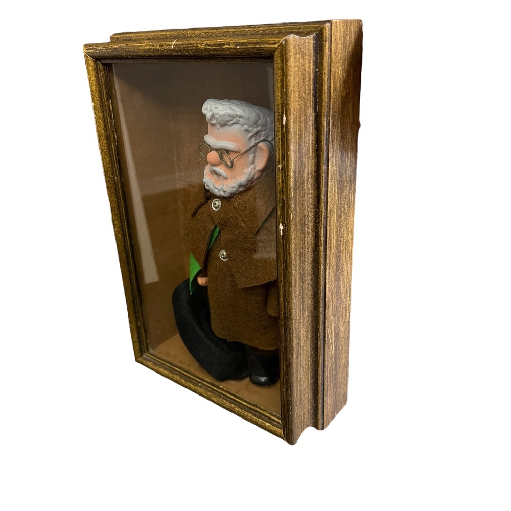 Rare Vintage Heinrich Zille East Germany GDR Framed Souvenir Doll Shadow Box - Picture 10 of 14